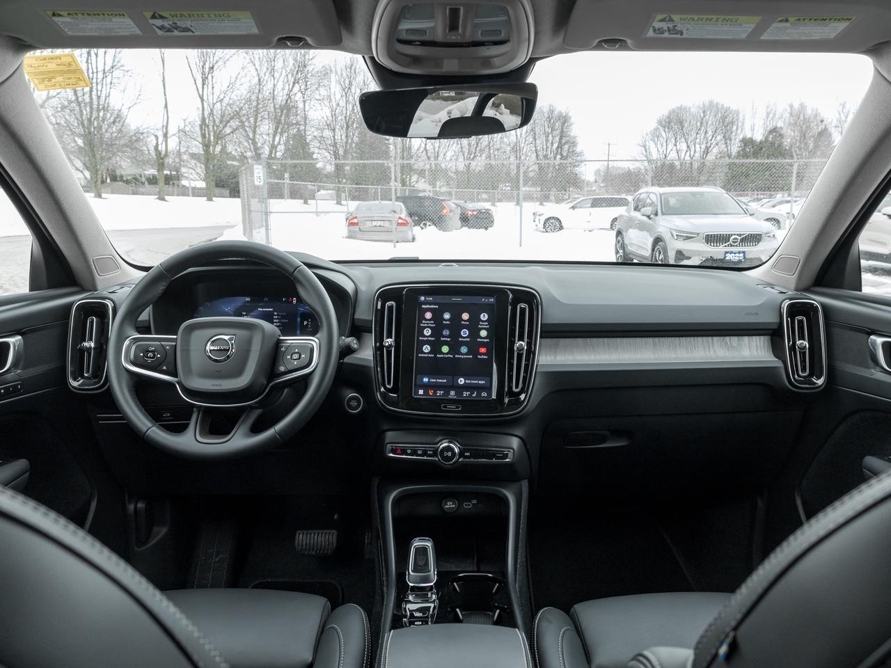 2025 Volvo XC40 B5 AWD PLUS  CPO FINANCE RATE 3.49%(24M)-4%*(84M) Photo