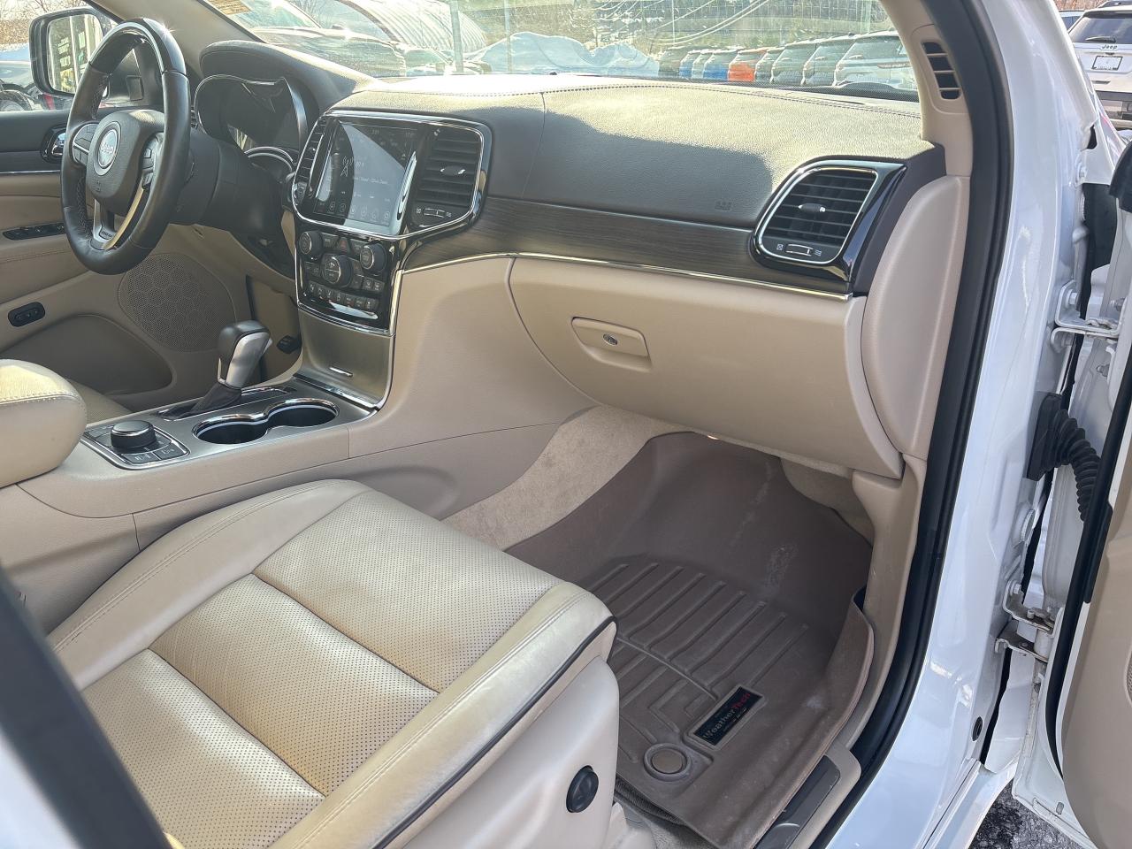 2021 Jeep Grand Cherokee Overland Photo