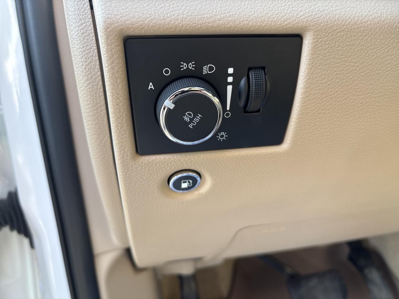 2021 Jeep Grand Cherokee Overland Photo