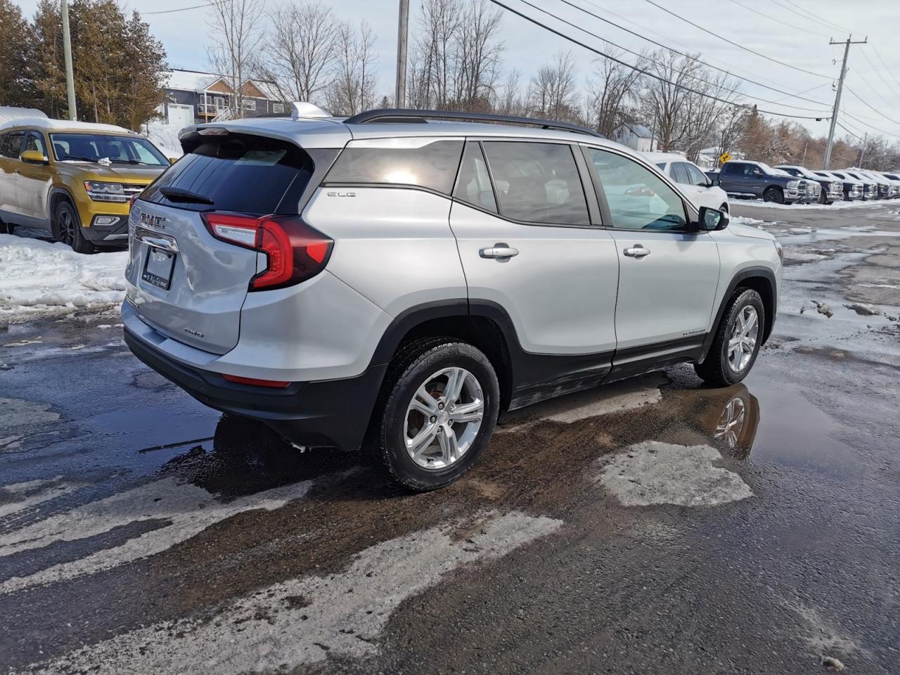 2022 GMC Terrain SLE Photo