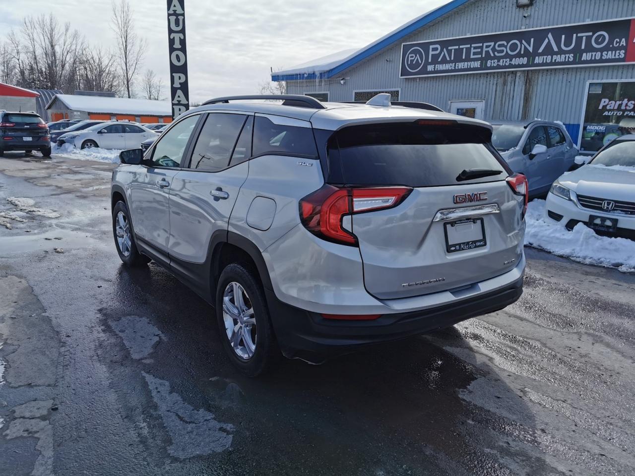 2022 GMC Terrain SLE Photo