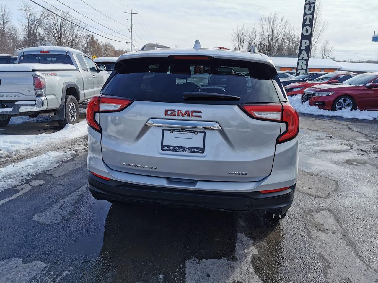 2022 GMC Terrain SLE Photo