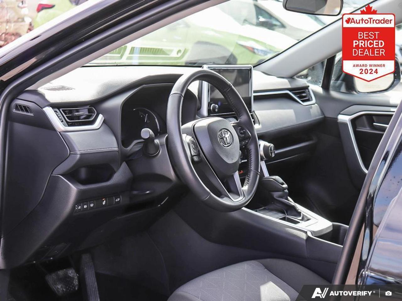 2025 Toyota RAV4 XLE 4dr All-wheel Drive Photo