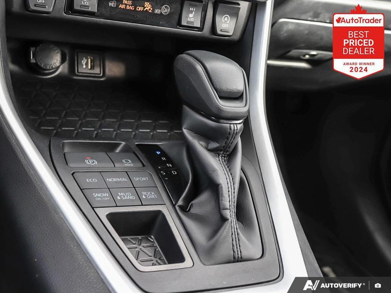 2025 Toyota RAV4 XLE 4dr All-wheel Drive Photo