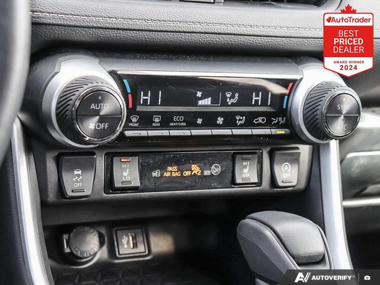 2025 Toyota RAV4 XLE 4dr All-wheel Drive Photo