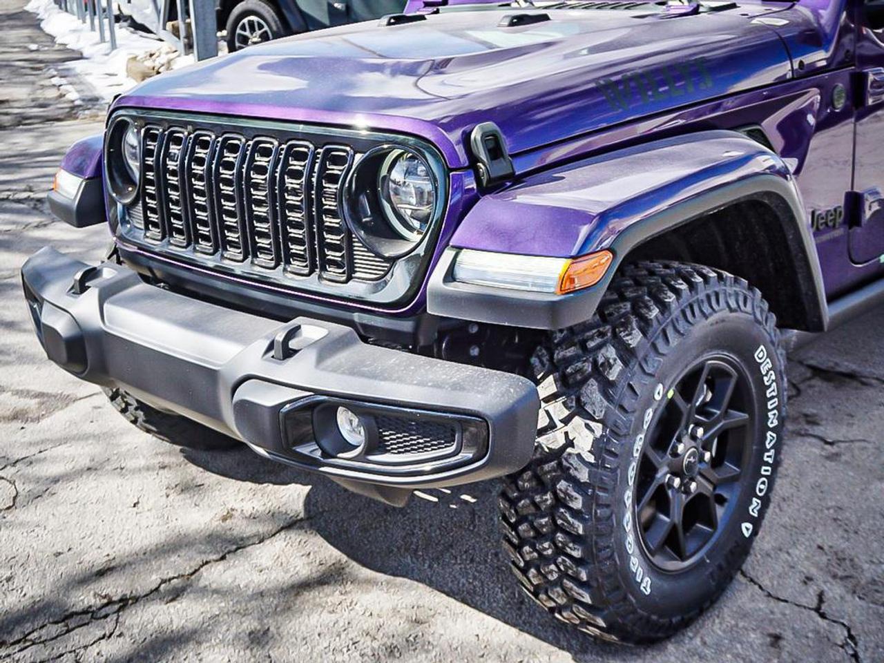 2026 Jeep Gladiator  Photo3