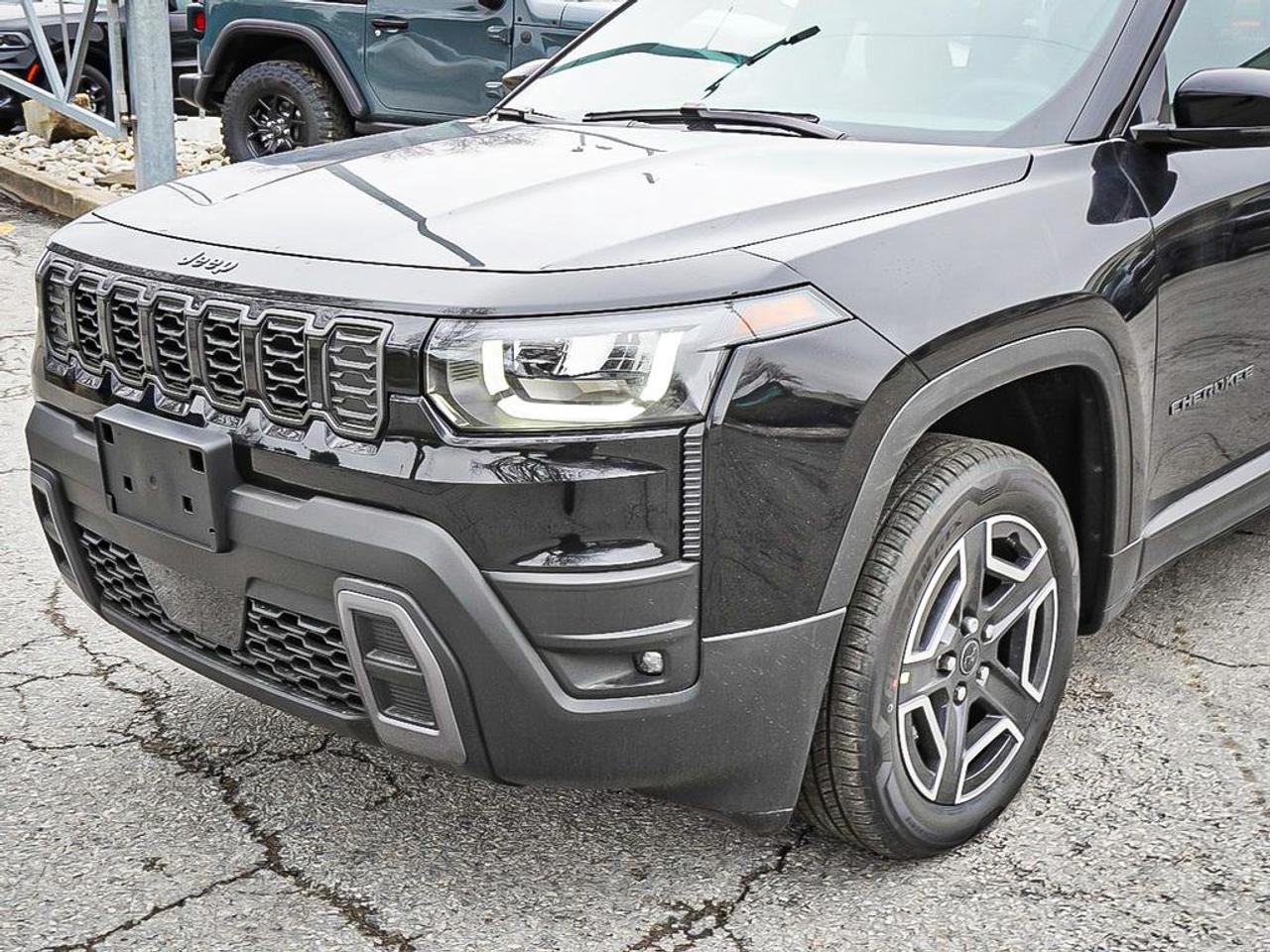 2026 Jeep Cherokee  Photo3