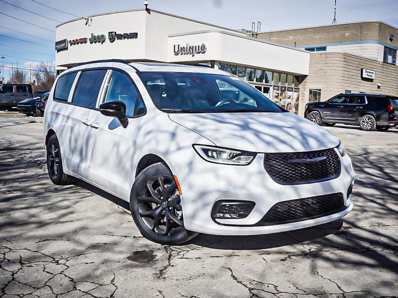 2026 Chrysler Pacifica  Photo