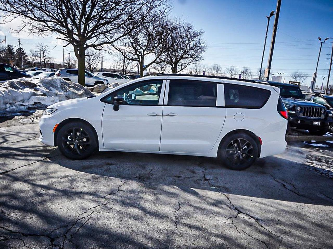 2026 Chrysler Pacifica  Photo