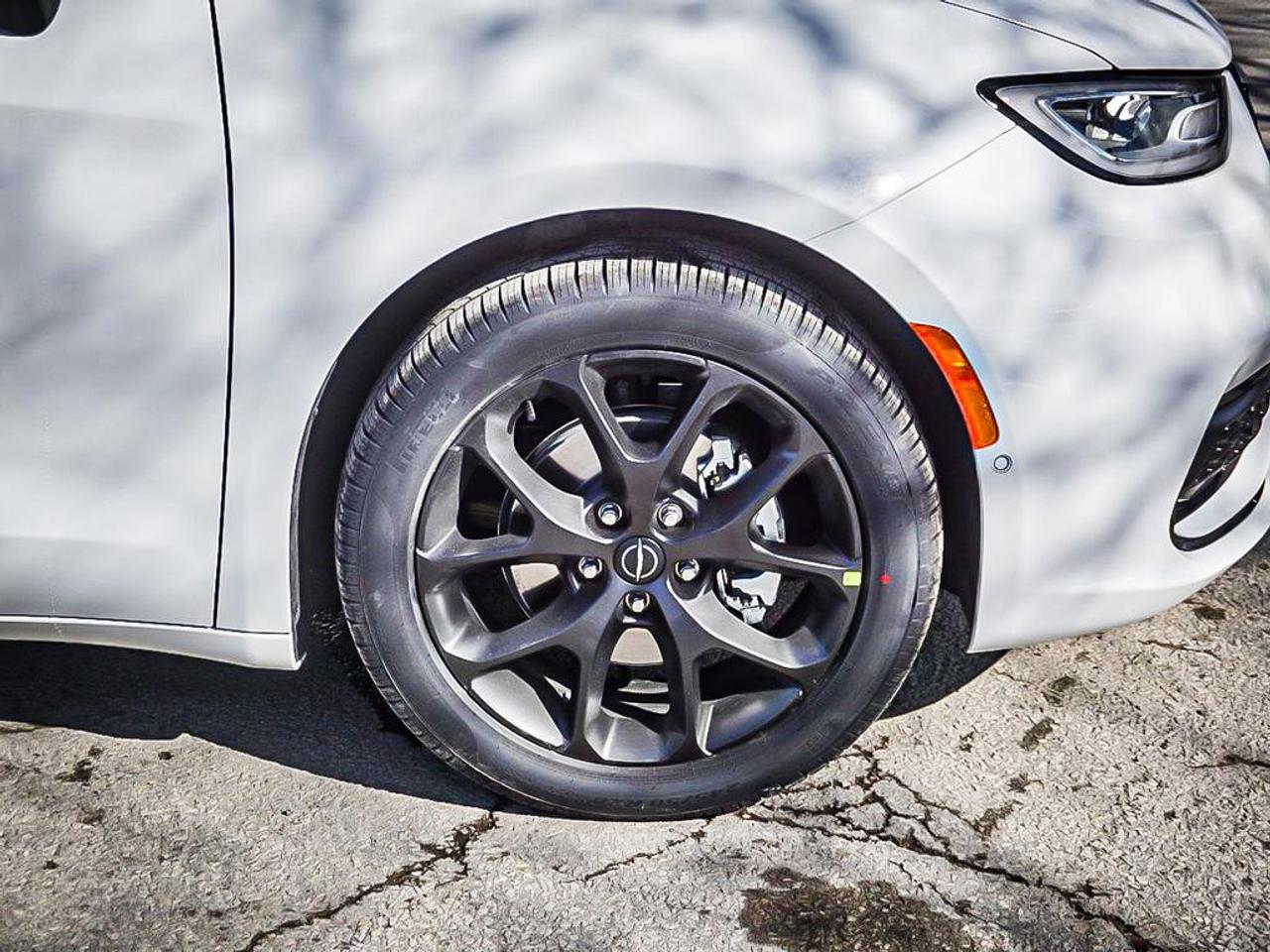 2026 Chrysler Pacifica  Photo