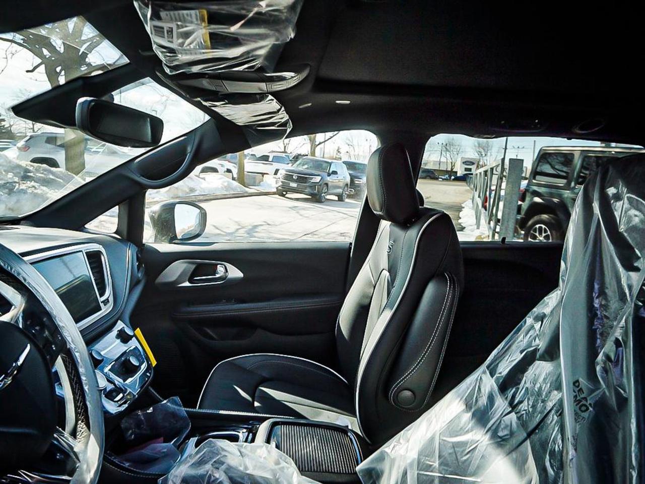 2026 Chrysler Pacifica  Photo