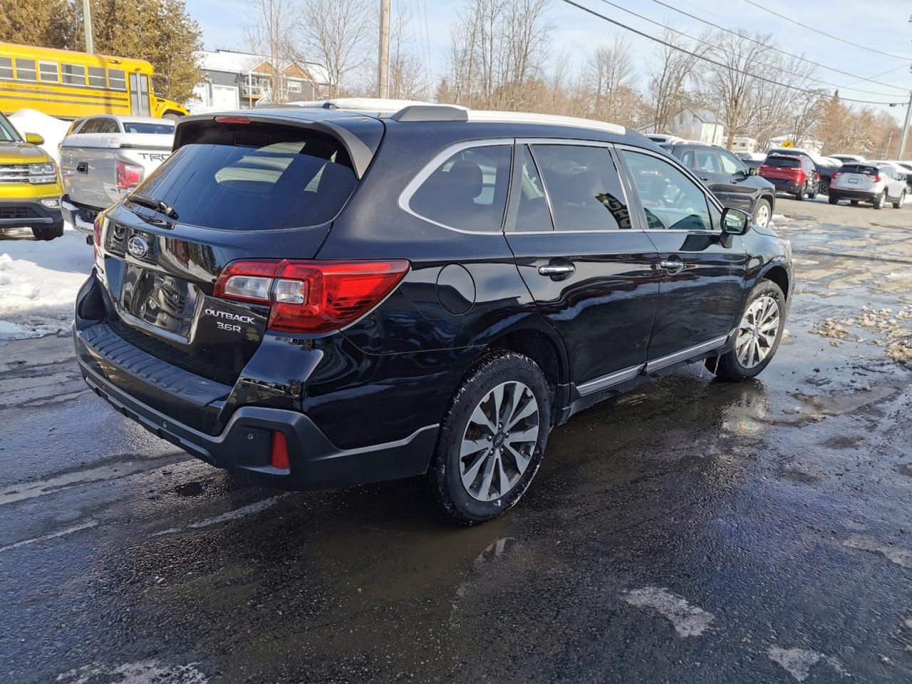 2019 Subaru Outback TOURING EDITION Photo4