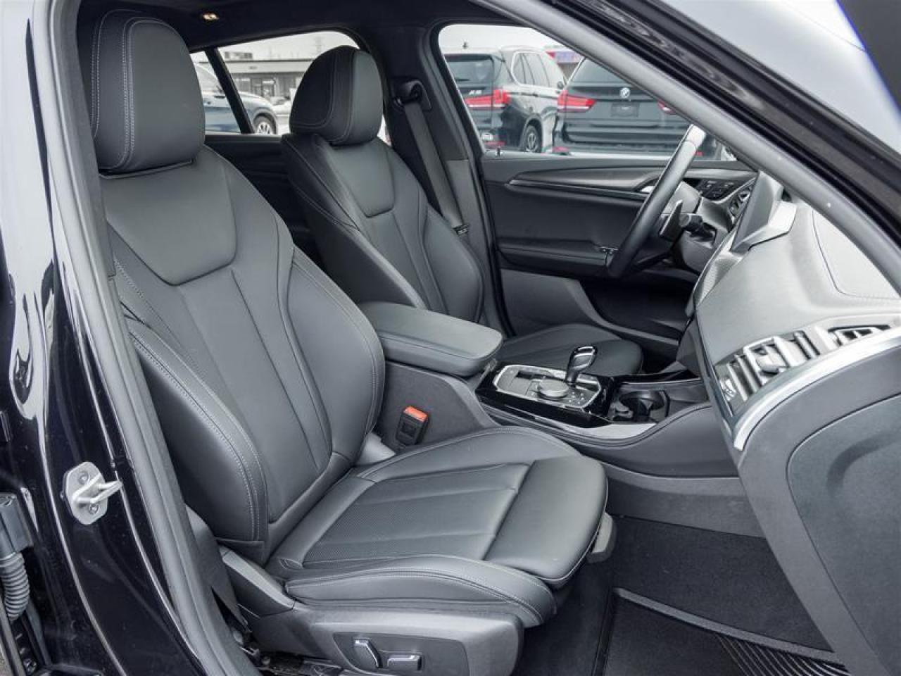 2024 BMW X4 M40i xDrive 4dr All-Wheel Drive Sports Activity Coupe Photo