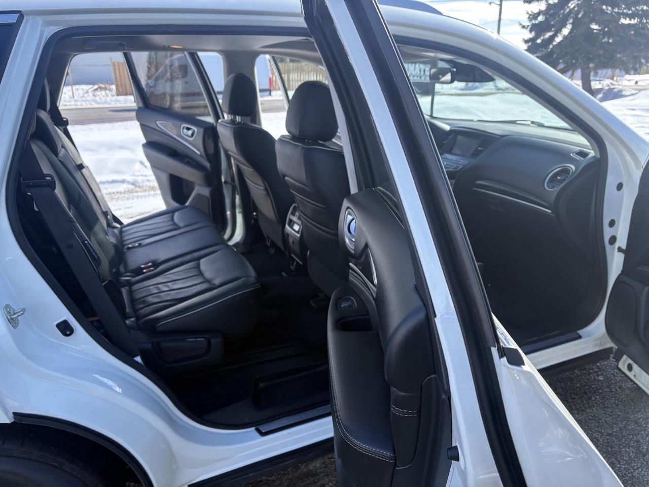 2020 Infiniti QX60 Essential AWD -Ltd Avail- Photo