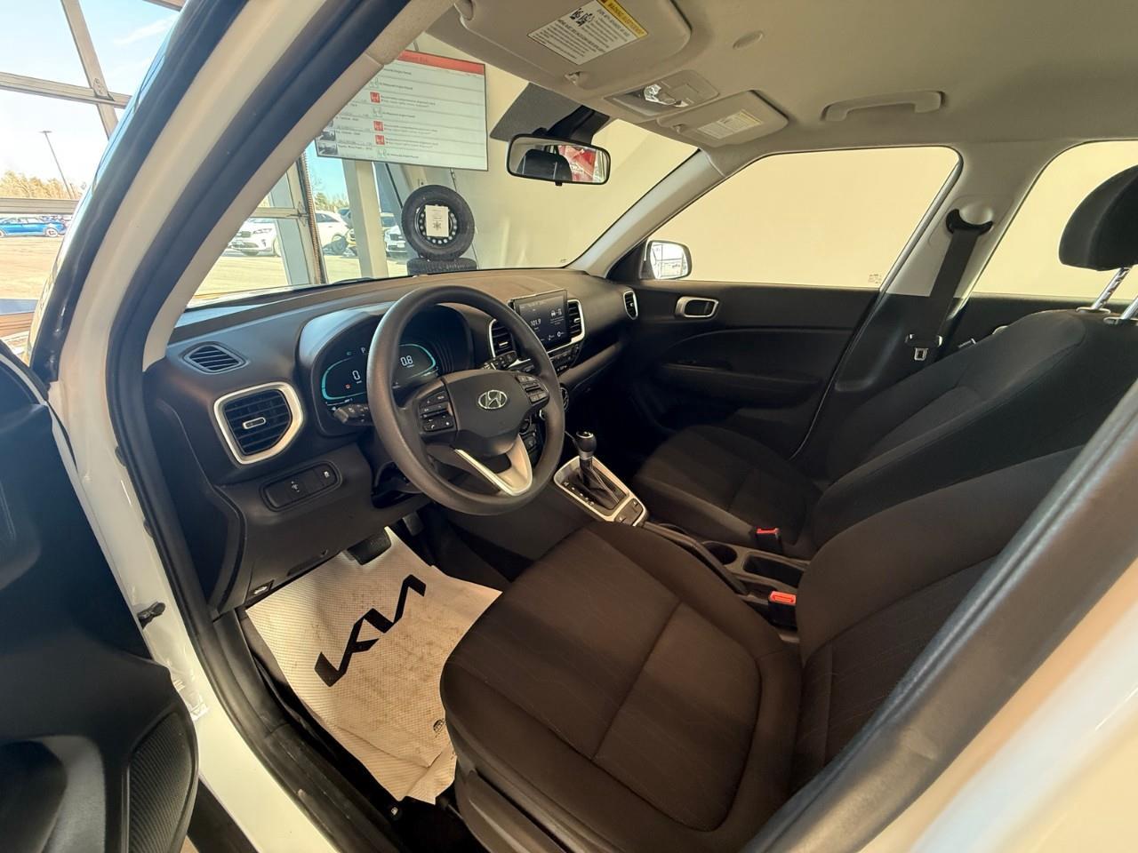 2023 Hyundai Venue Essential 4dr Front-Wheel Drive Photo