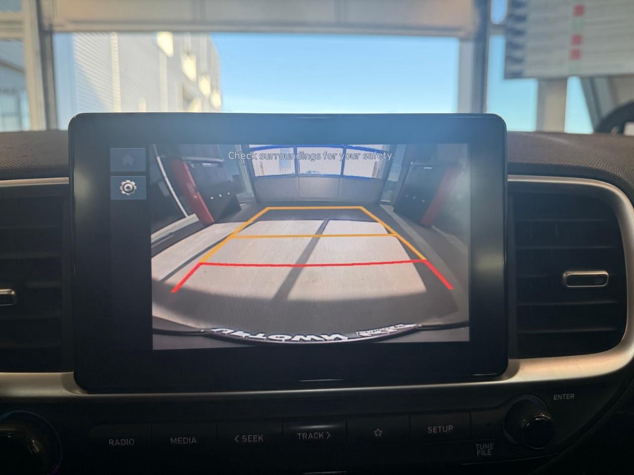 2023 Hyundai Venue Essential 4dr Front-Wheel Drive Photo