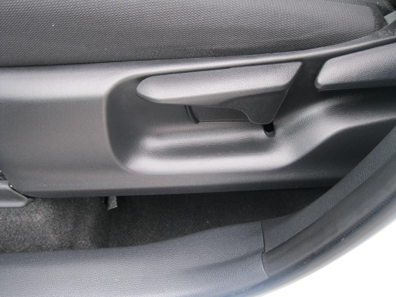 2022 Toyota Corolla Cross LE 4dr All-Wheel Drive Photo