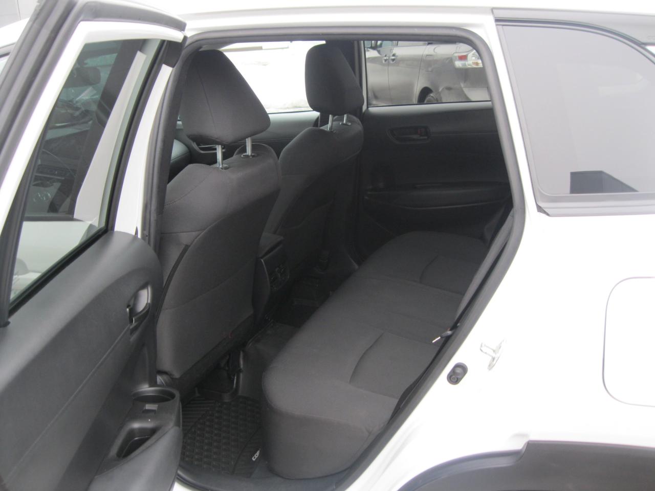 2022 Toyota Corolla Cross LE 4dr All-Wheel Drive Photo