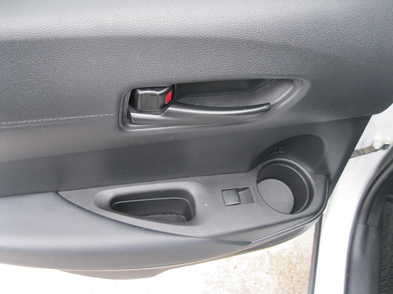 2022 Toyota Corolla Cross LE 4dr All-Wheel Drive Photo