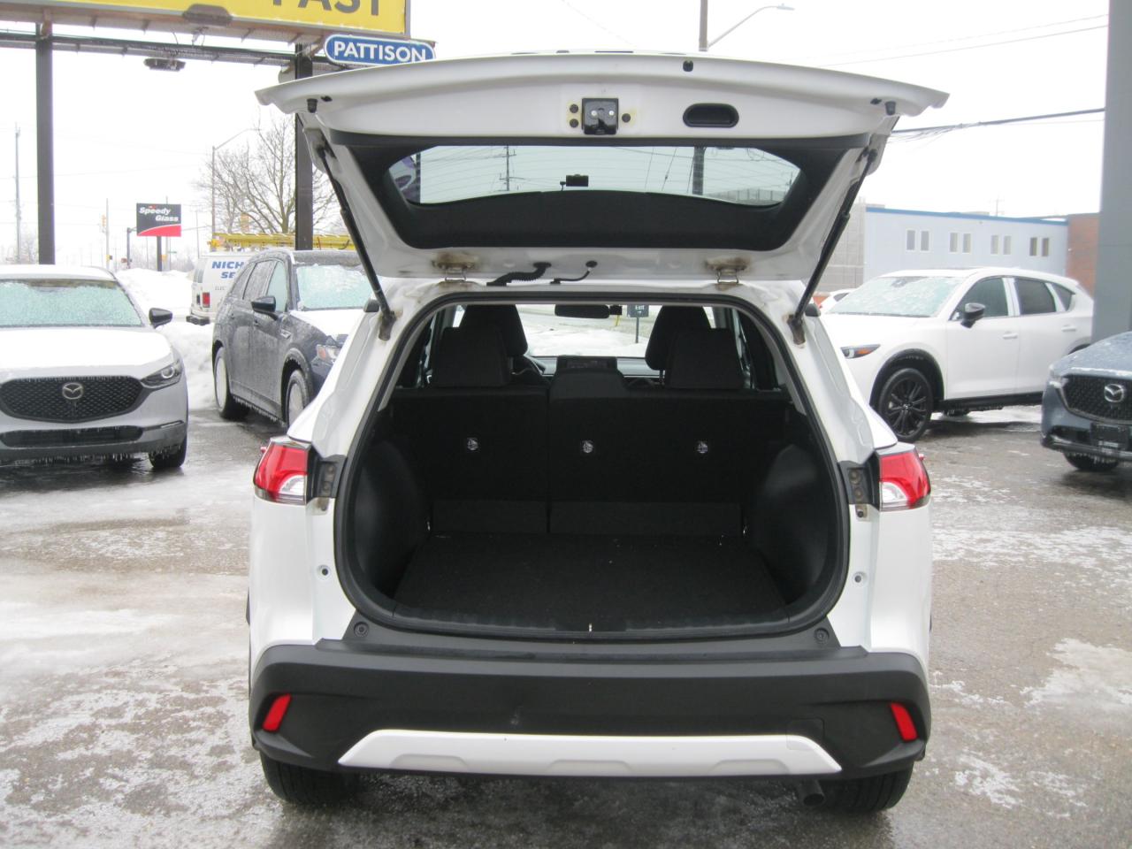 2022 Toyota Corolla Cross LE 4dr All-Wheel Drive Photo