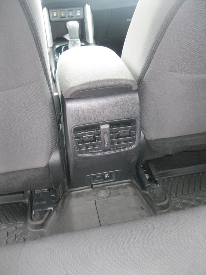 2022 Toyota Corolla Cross LE 4dr All-Wheel Drive Photo