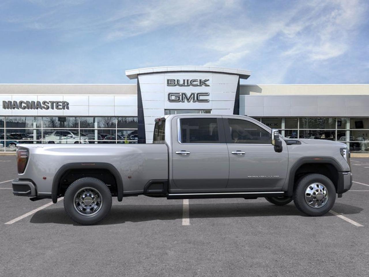 2026 GMC Sierra 3500HD 4WD Crew Cab Long Box Denali Ultimate Photo