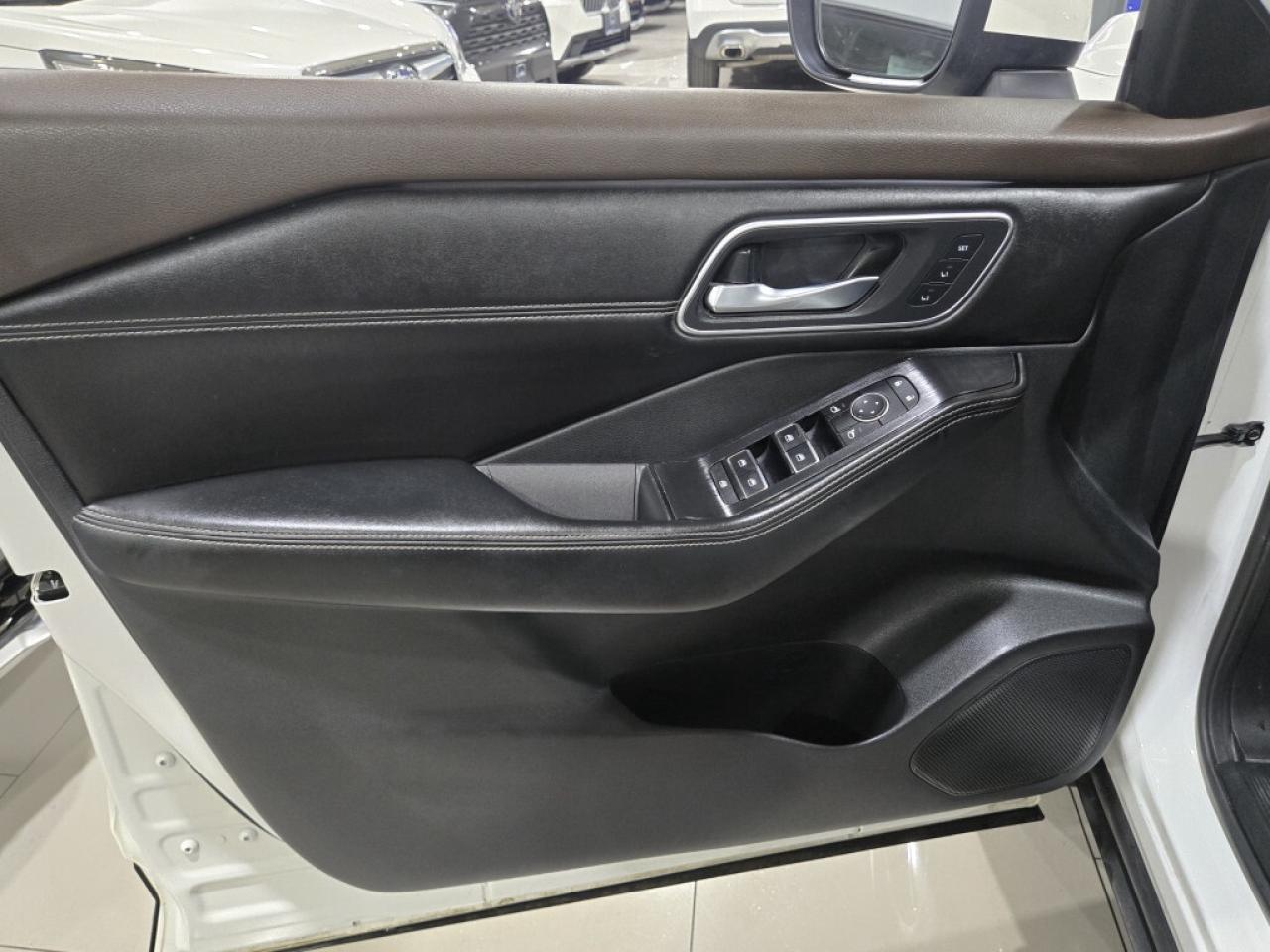 2021 Nissan Rogue Platinum PKG No Accidents 360 surround Camera Bose Photo