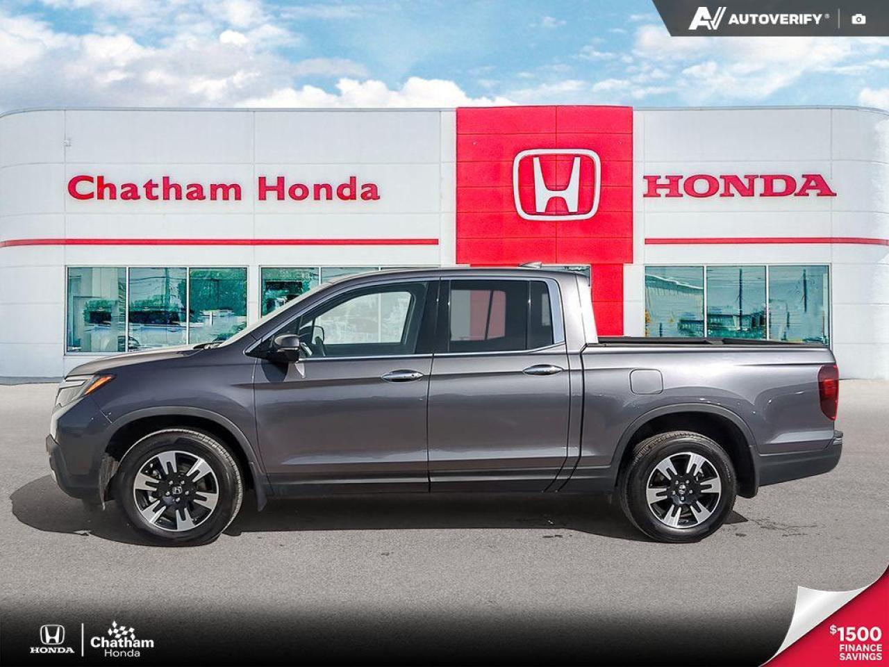 2020 Honda Ridgeline TOURING Photo2
