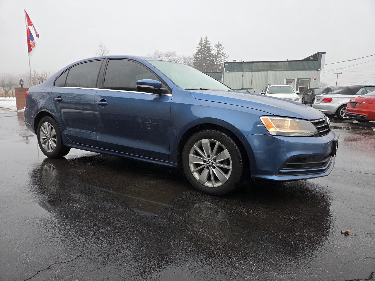 2015 Volkswagen Jetta Sedan 4dr 2.0L Auto Trendline ,Sunroof, Drives Great! Photo4