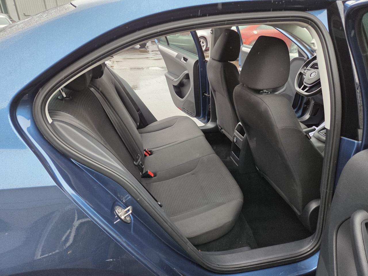 2015 Volkswagen Jetta Sedan 4dr 2.0L Auto Trendline ,Sunroof, Drives Great! Photo