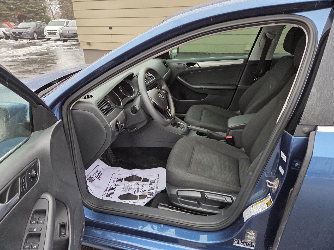 2015 Volkswagen Jetta Sedan 4dr 2.0L Auto Trendline ,Sunroof, Drives Great! Photo