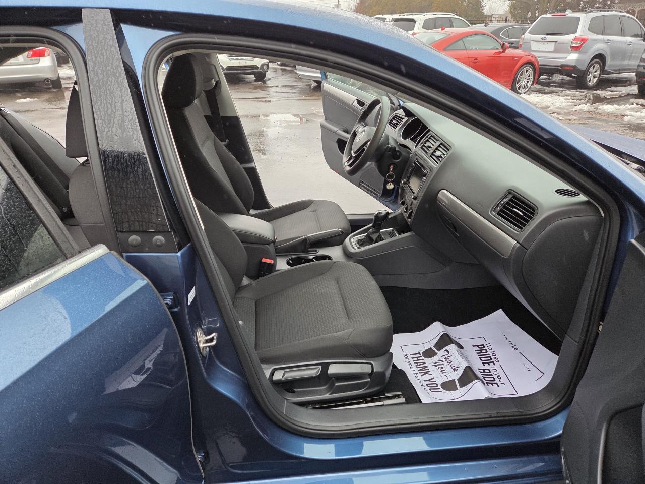 2015 Volkswagen Jetta Sedan 4dr 2.0L Auto Trendline ,Sunroof, Drives Great! Photo