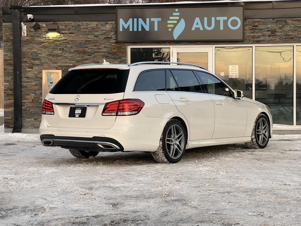 2016 Mercedes-Benz E-Class E400 Wagon - RARE! - Highly Optioned - 2 Keys - Lo Photo