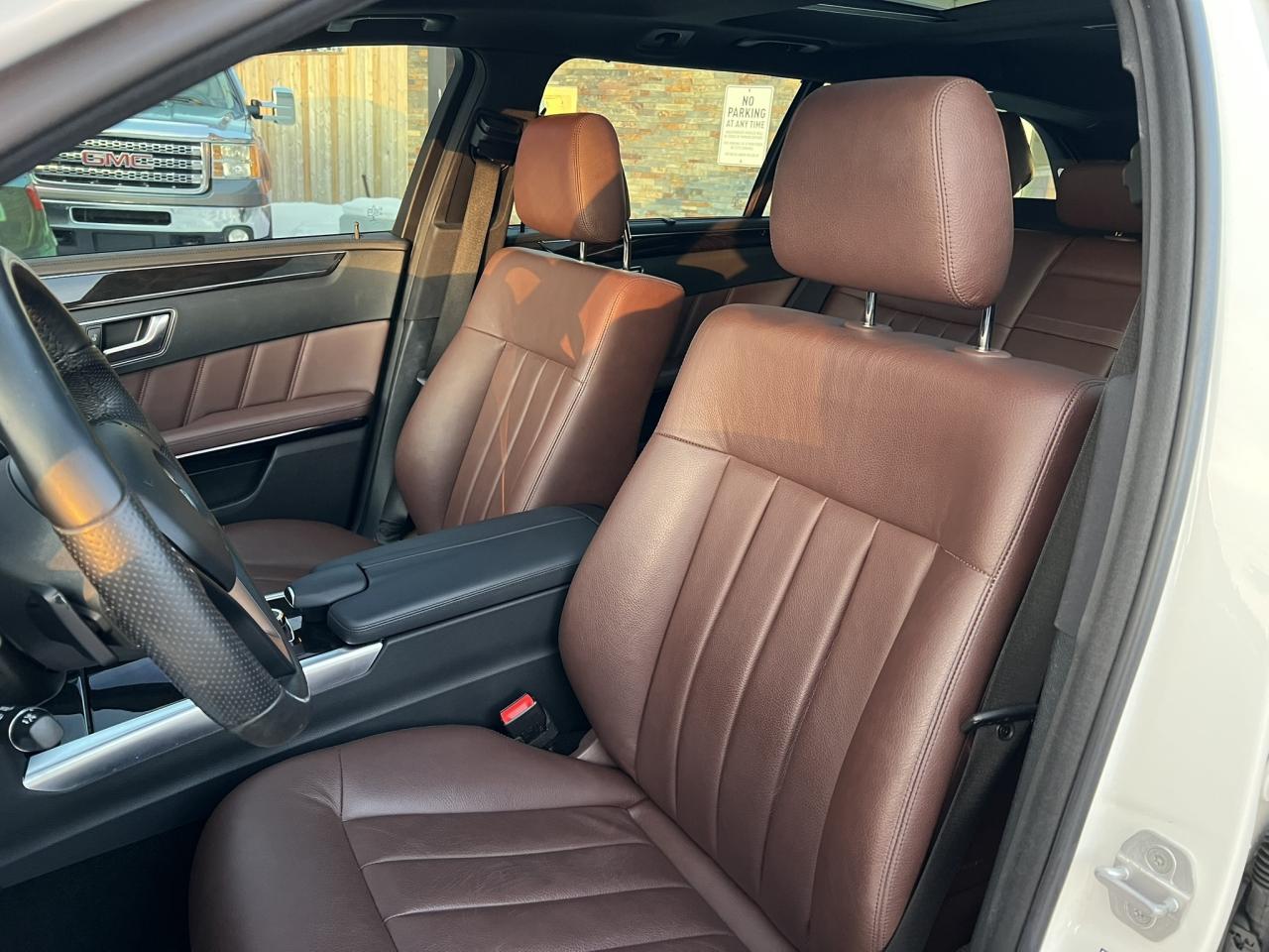 2016 Mercedes-Benz E-Class E400 Wagon - RARE! - Highly Optioned - 2 Keys - Lo Photo