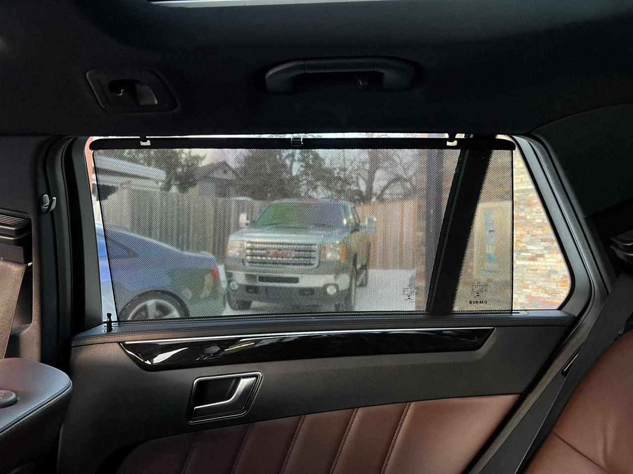 2016 Mercedes-Benz E-Class E400 Wagon - RARE! - Highly Optioned - 2 Keys - Lo Photo