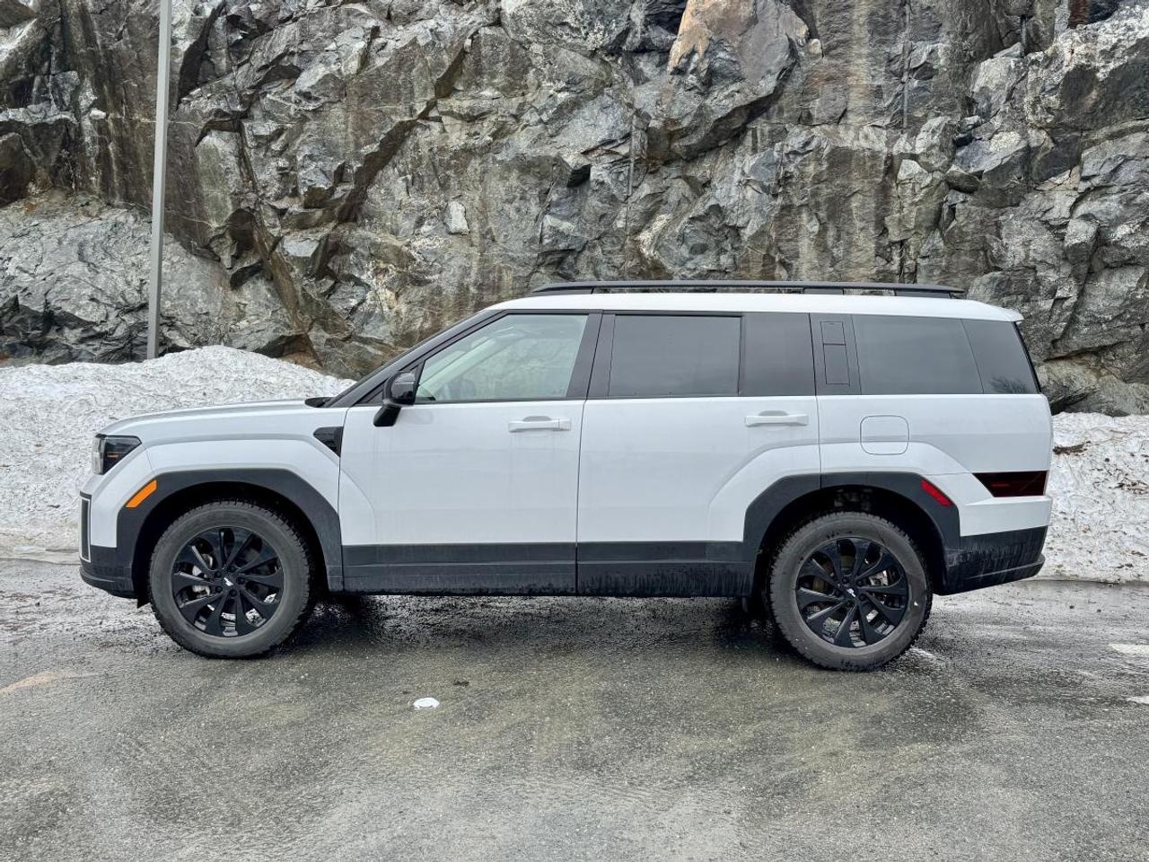 2025 Hyundai Santa Fe XRT AWD Photo3