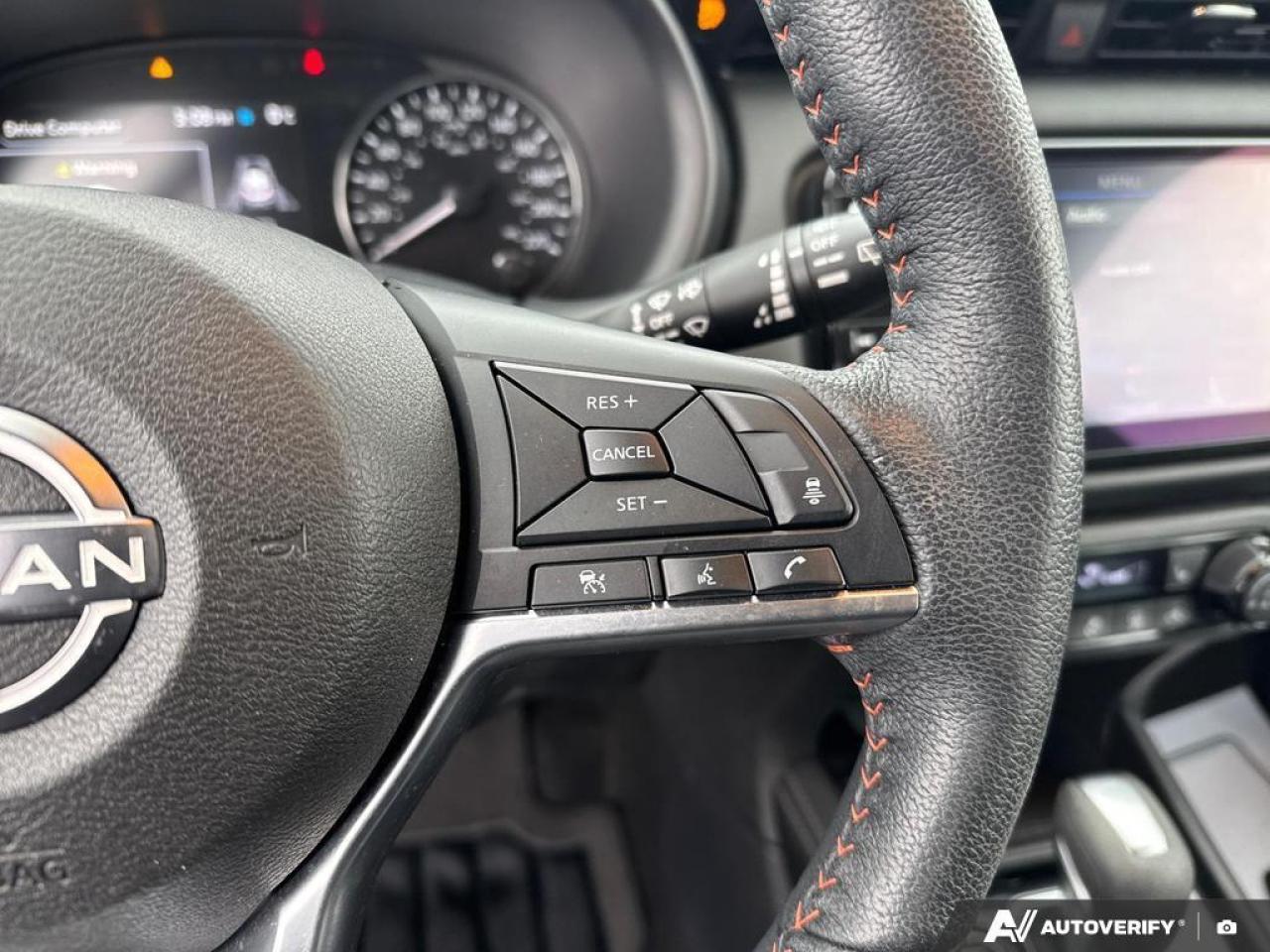 2024 Nissan Kicks SR BACKUP CAM   BLUETOOTH   HTD SEATS   KETLESS EN Photo