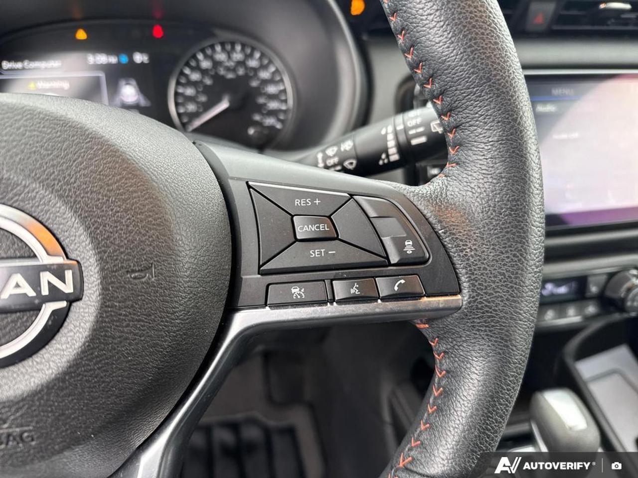 2024 Nissan Kicks SR BACKUP CAM   BLUETOOTH   HTD SEATS   KETLESS EN Photo