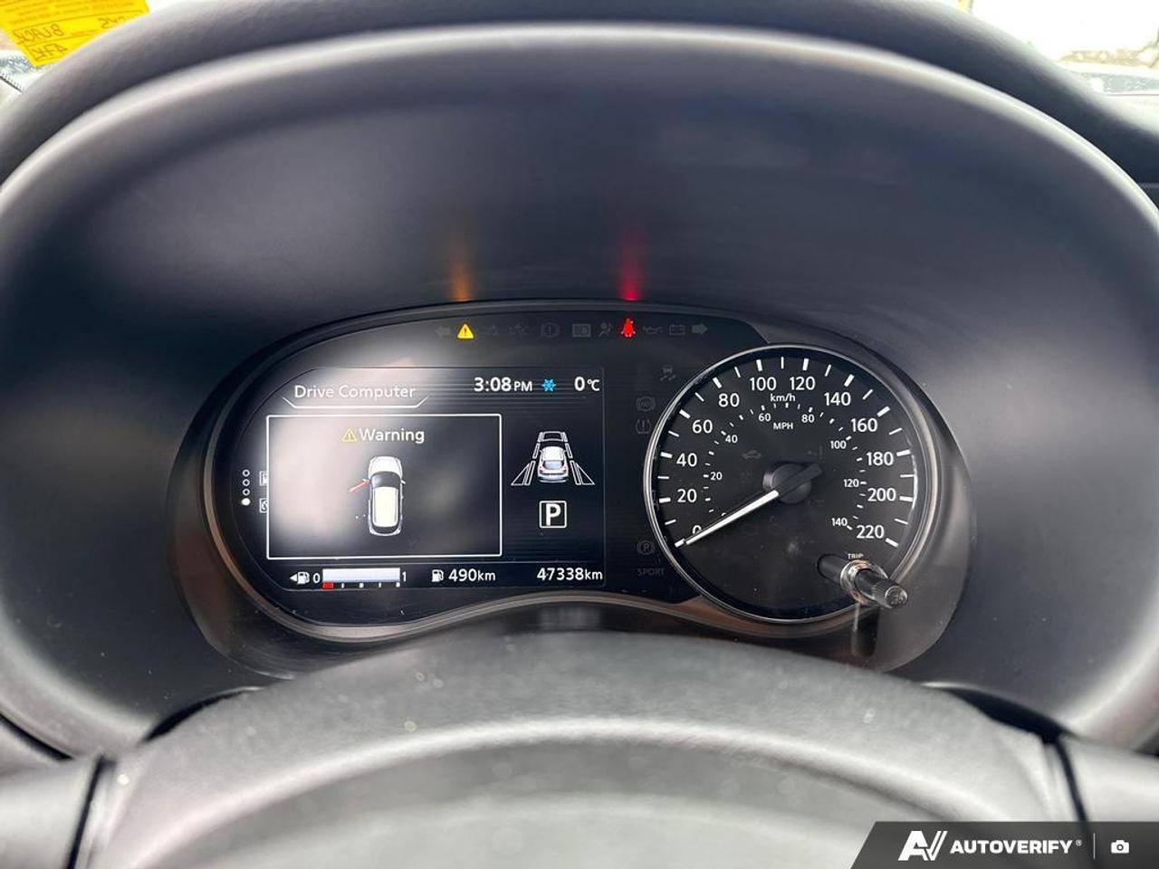 2024 Nissan Kicks SR BACKUP CAM   BLUETOOTH   HTD SEATS   KETLESS EN Photo