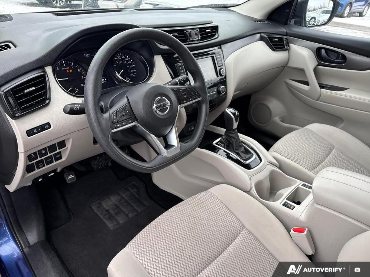 2023 Nissan Qashqai S BACKUP CAM   BLUETOOTH   HTD SEATS   KEYLESS ENT Photo