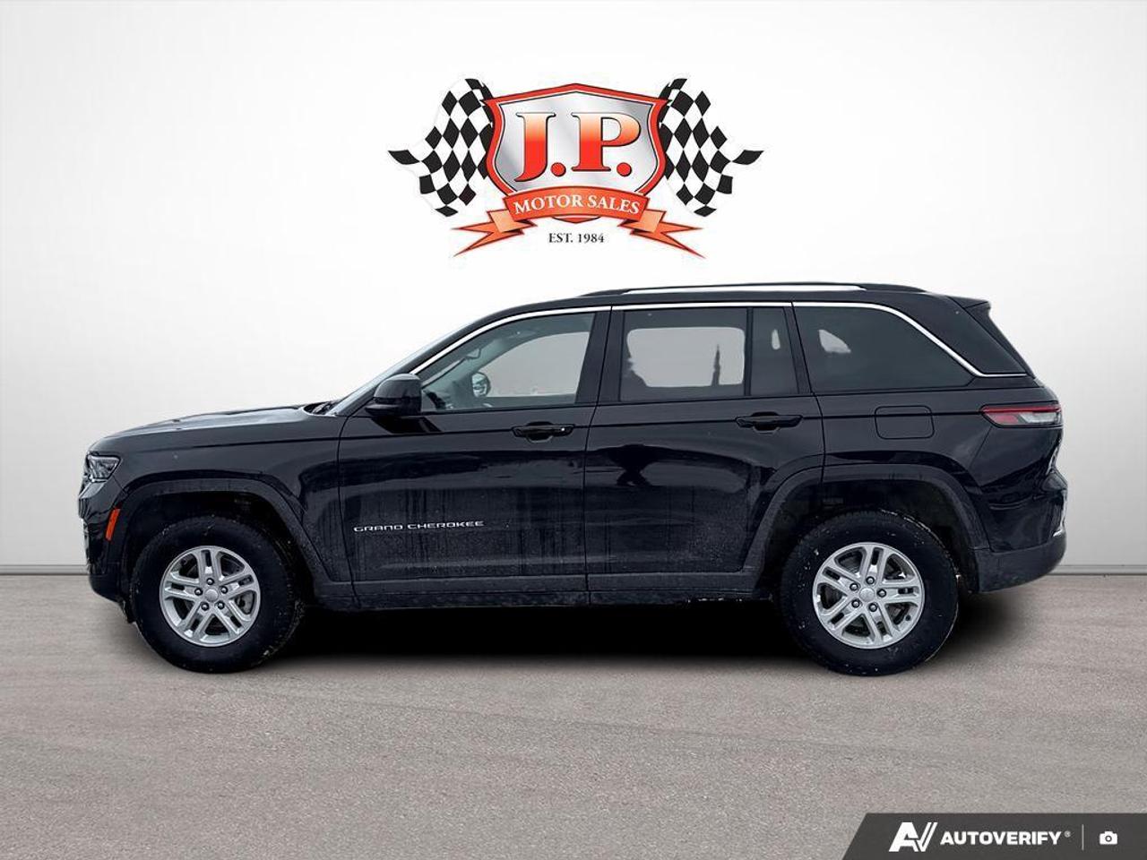 2023 Jeep Grand Cherokee Laredo BACKUP CAM   BLUETOOTH   HTD SEATS   KEYLES Photo