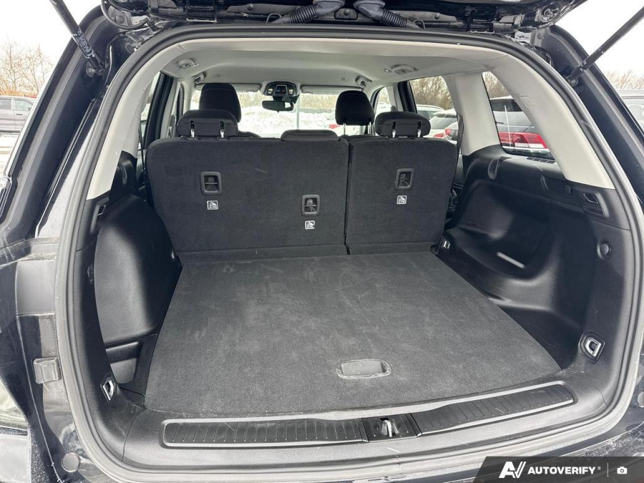 2023 Jeep Grand Cherokee Laredo BACKUP CAM   BLUETOOTH   HTD SEATS   KEYLES Photo