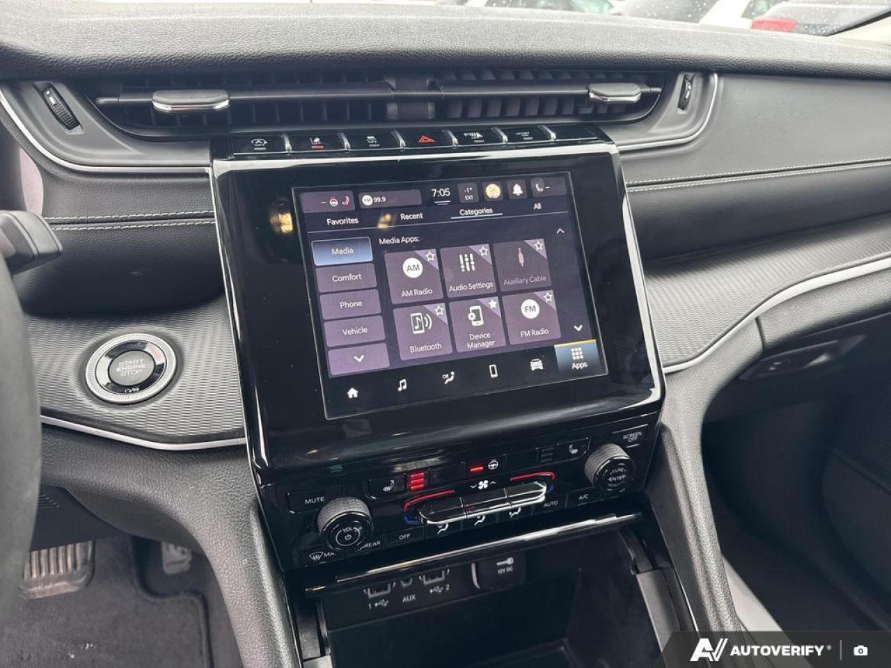 2023 Jeep Grand Cherokee Laredo BACKUP CAM   BLUETOOTH   HTD SEATS   KEYLES Photo