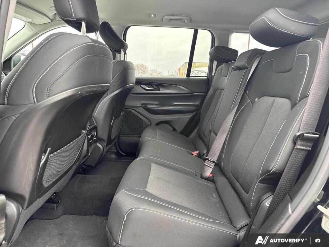 2023 Jeep Grand Cherokee Laredo BACKUP CAM   BLUETOOTH   HTD SEATS   KEYLES Photo