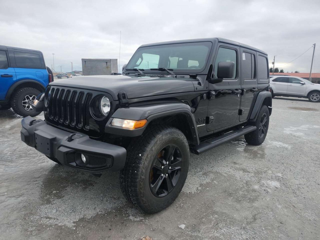 2023 Jeep Wrangler SAHARA 4DR 4X4 Photo0