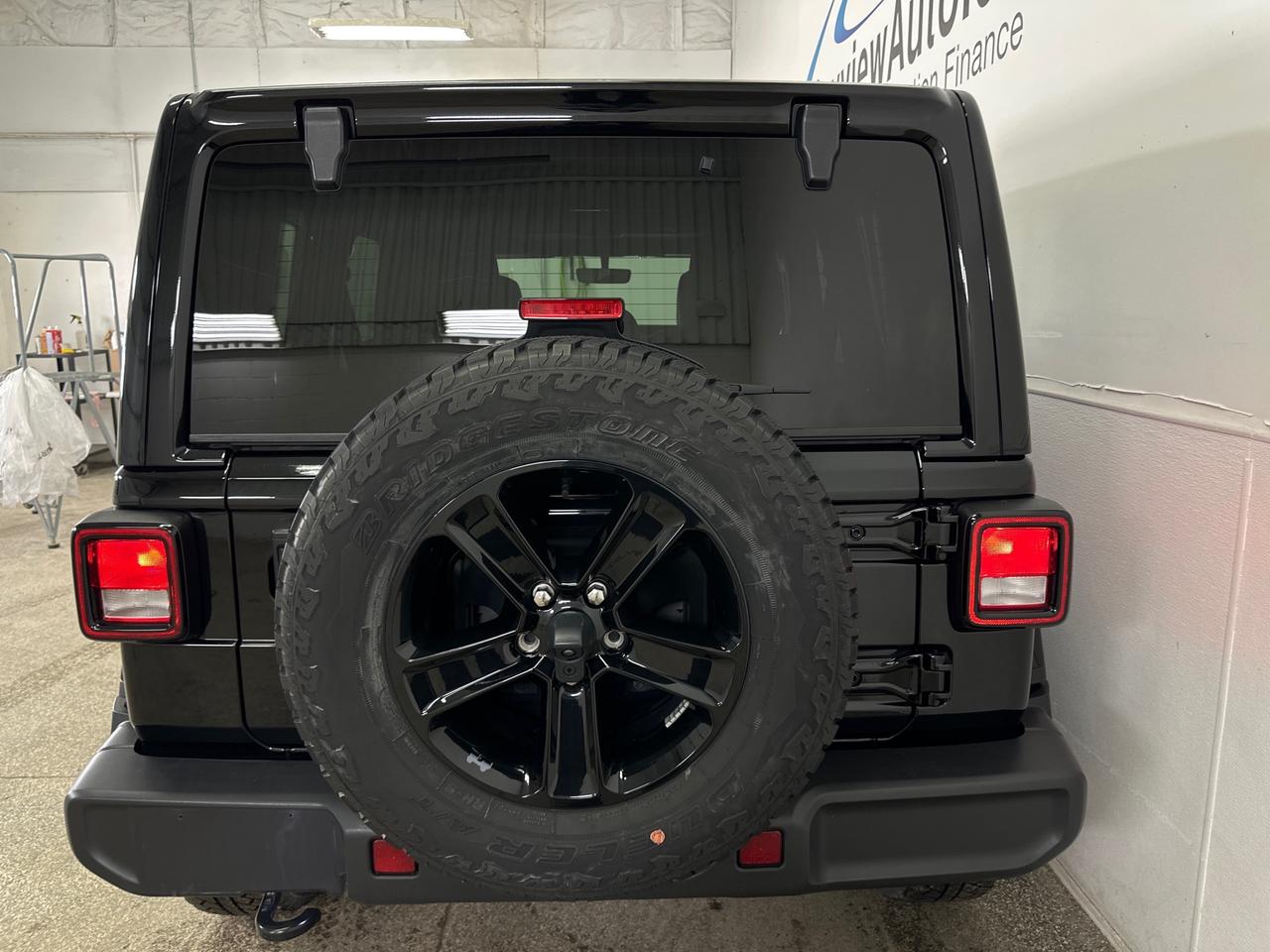 2023 Jeep Wrangler SAHARA 4DR 4X4 Photo