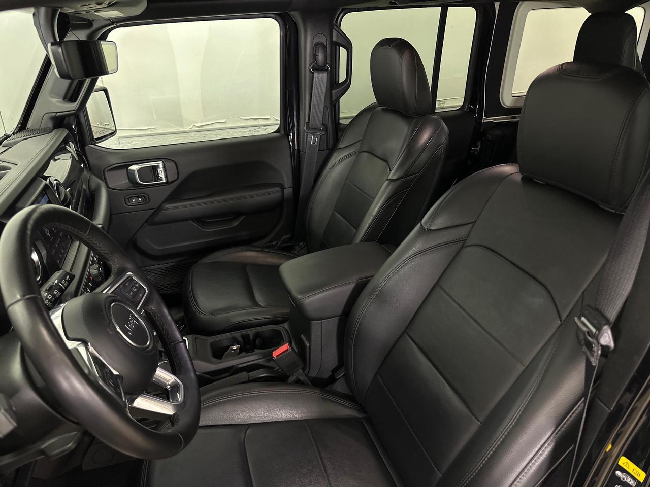 2023 Jeep Wrangler Sahara - LEATHER/3 PC TOP/NAVI/1 OWNER! Photo