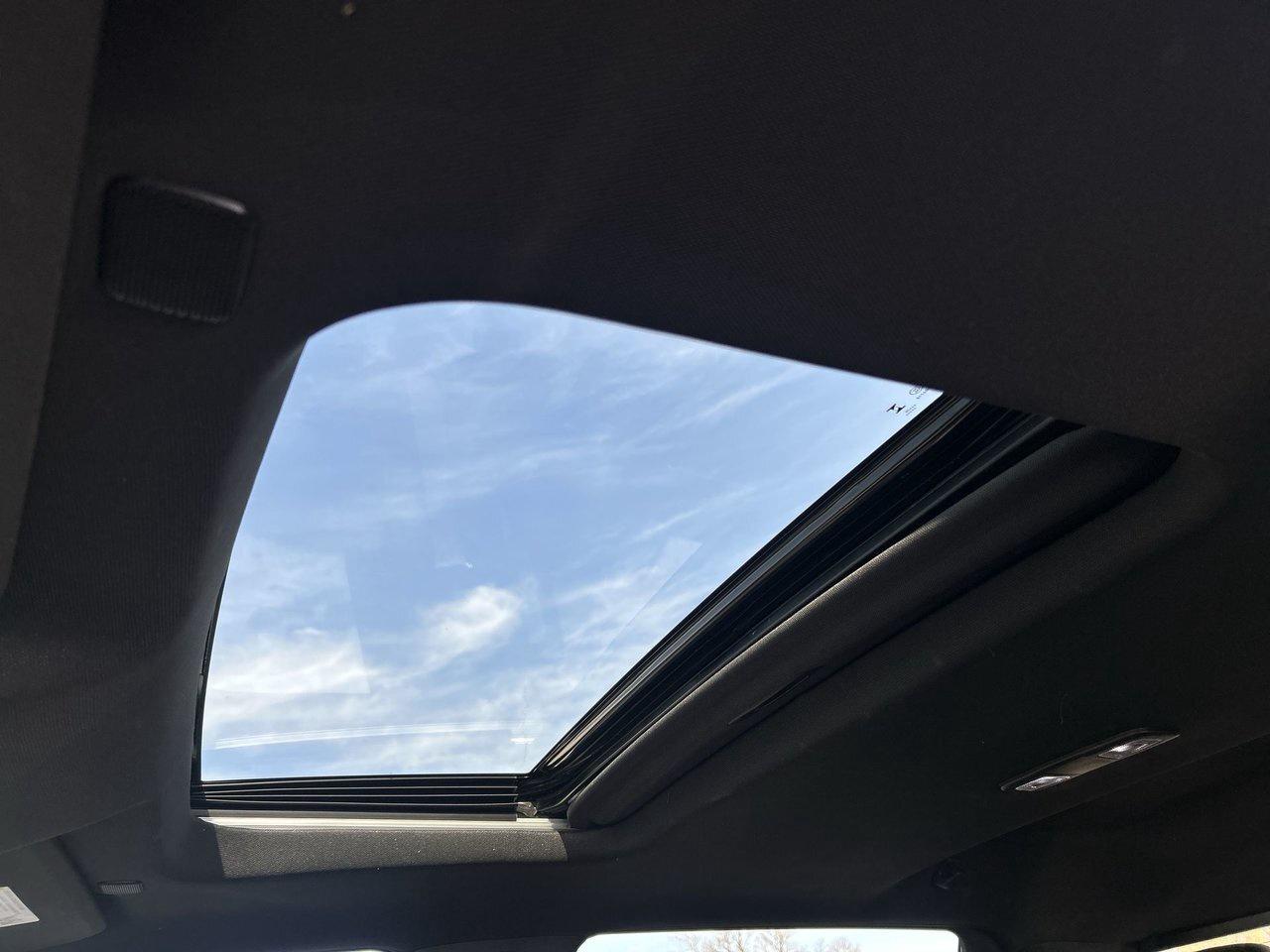 2024 GMC Sierra 1500 Crew Cab Short Box 4-Wheel Drive AT4 6.2L Sunroof Photo