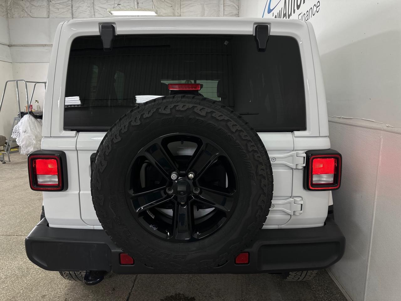2023 Jeep Wrangler SAHARA 4DR 4X4 Photo