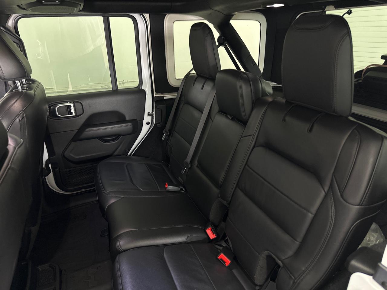 2023 Jeep Wrangler SAHARA 4DR 4X4 Photo